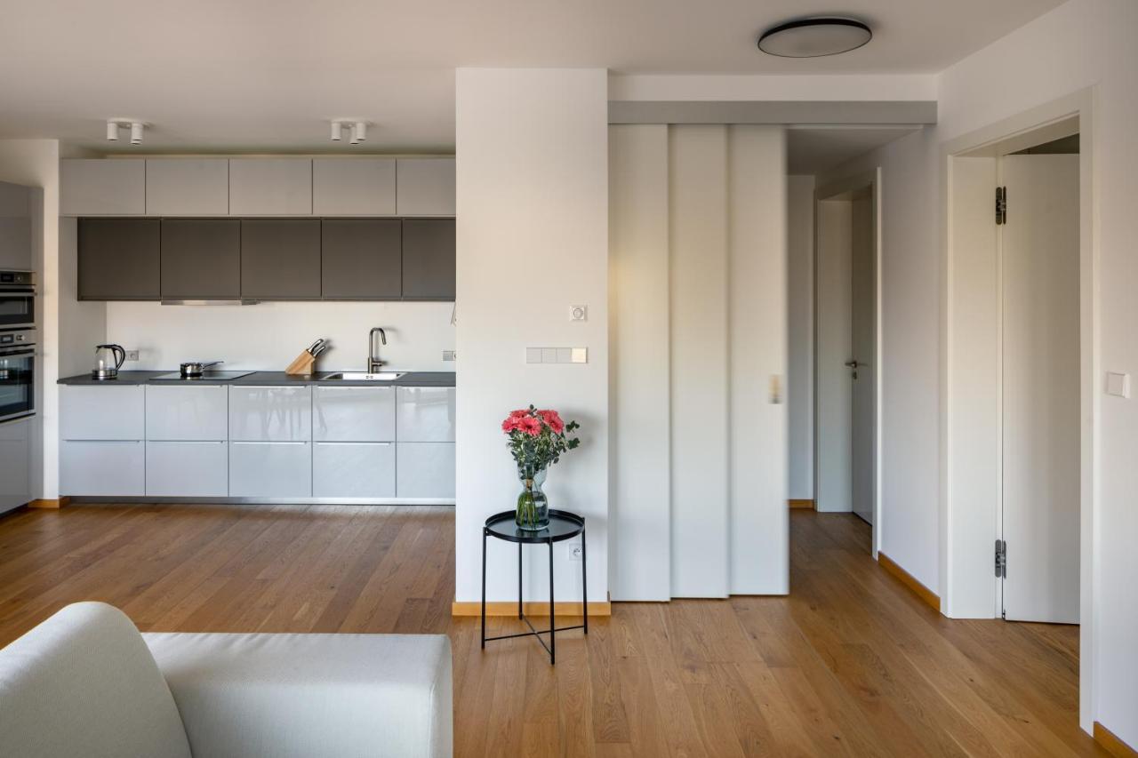 Apartament Airy & Stylish Flat In Smichov By Days Praga